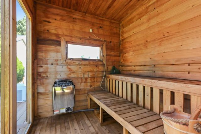 2648 VONDA DRIVE, Green Bay, WI 54311
