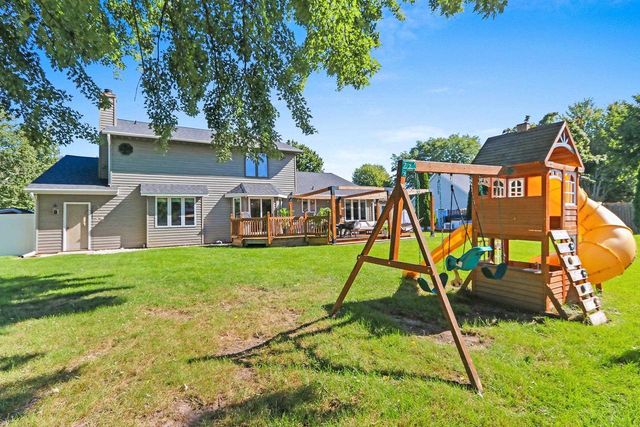 2648 VONDA DRIVE, Green Bay, WI 54311