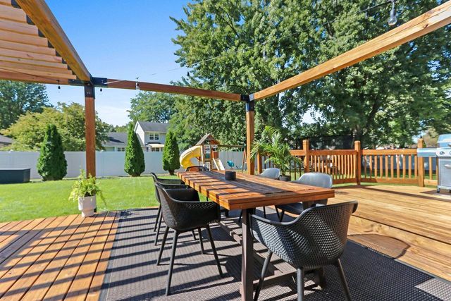 2648 VONDA DRIVE, Green Bay, WI 54311