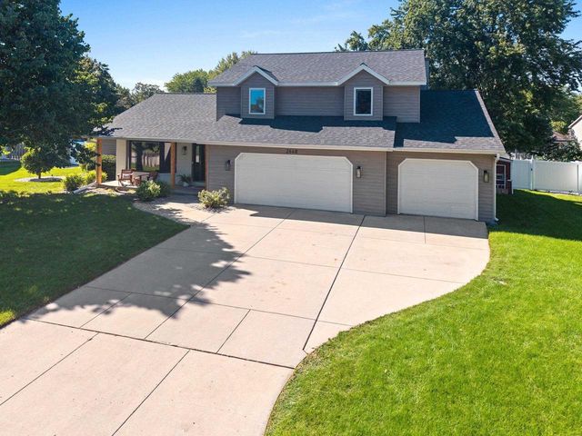 2648 VONDA DRIVE, Green Bay, WI 54311