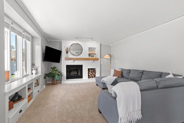 2648 VONDA DRIVE, Green Bay, WI 54311