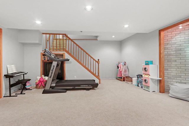 2648 VONDA DRIVE, Green Bay, WI 54311