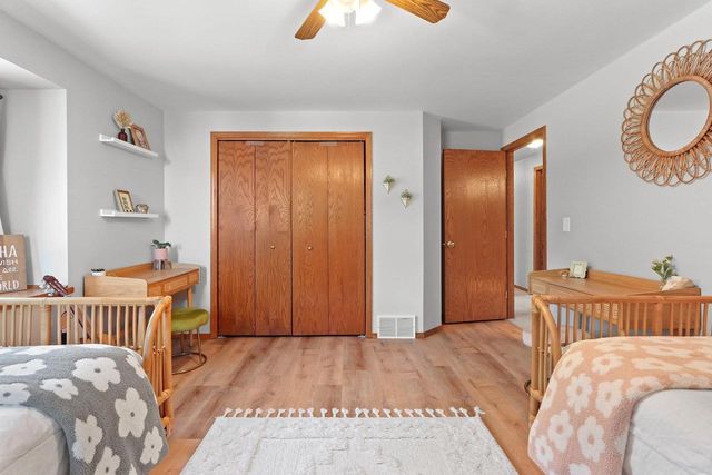2648 VONDA DRIVE, Green Bay, WI 54311