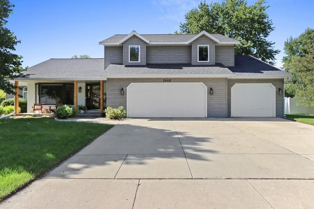 2648 VONDA DRIVE, Green Bay, WI 54311