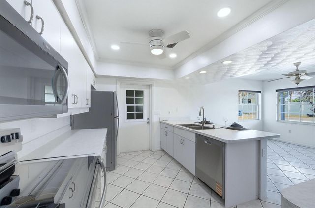 270 SOUTHLAND ROAD, Venice, FL 34293