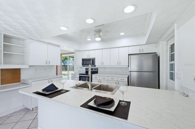 270 SOUTHLAND ROAD, Venice, FL 34293