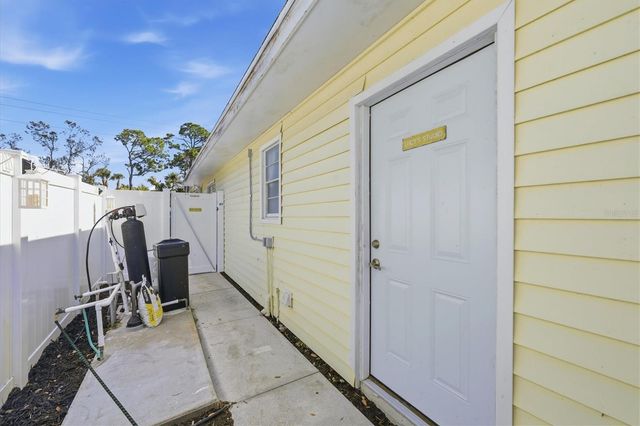 270 SOUTHLAND ROAD, Venice, FL 34293