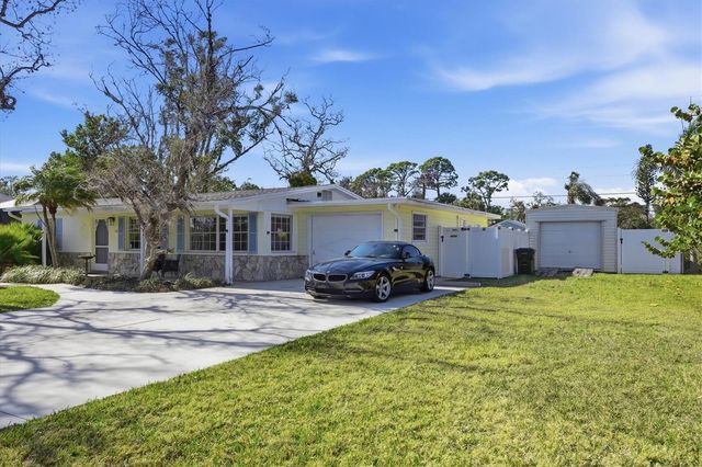 270 SOUTHLAND ROAD, Venice, FL 34293