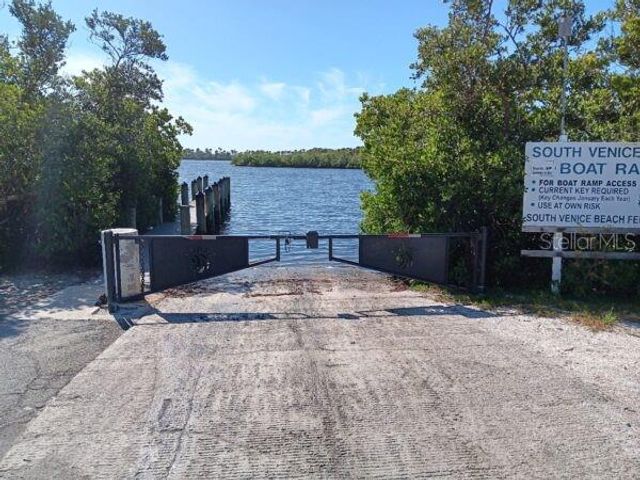 270 SOUTHLAND ROAD, Venice, FL 34293