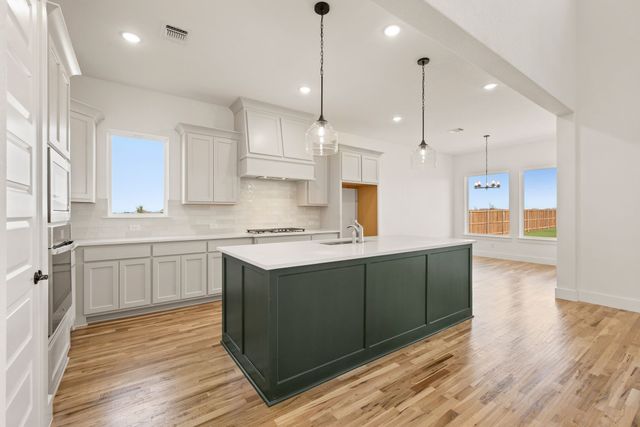 116 Evanston Court, New Fairview, TX 76078