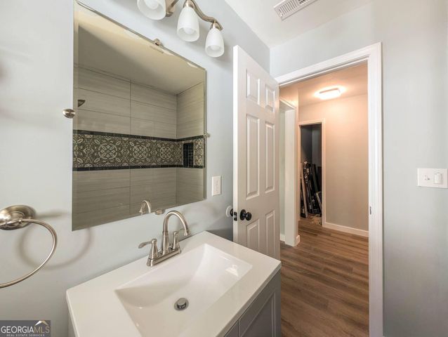 2933 Shelly Drive SW, Atlanta, GA 30311