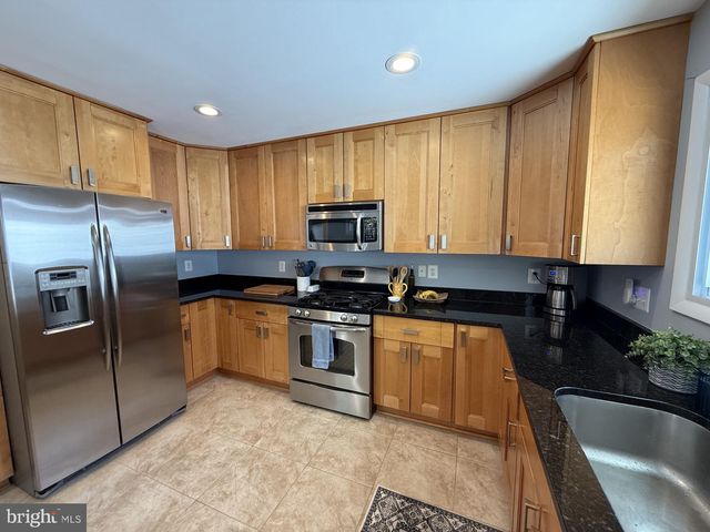 1219 DOWNS DR, Silver Spring, MD 20904