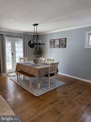 1219 DOWNS DR, Silver Spring, MD 20904