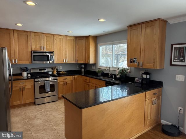 1219 DOWNS DR, Silver Spring, MD 20904
