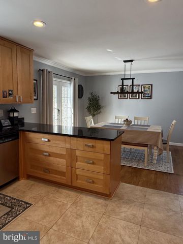 1219 DOWNS DR, Silver Spring, MD 20904