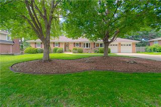922 Ridgeway Drive, Liberty, MO 64068