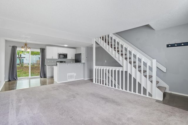 5041 Stoneybrook Boulevard, 9E, Hilliard, OH 43026