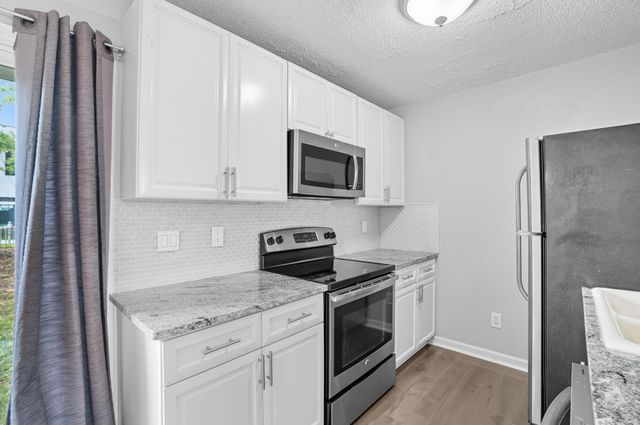 5041 Stoneybrook Boulevard, 9E, Hilliard, OH 43026