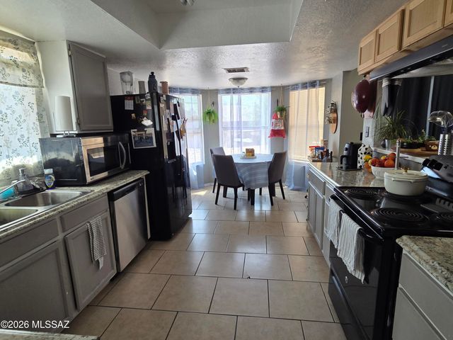 10044 E Leila Drive, Tucson, AZ 85730