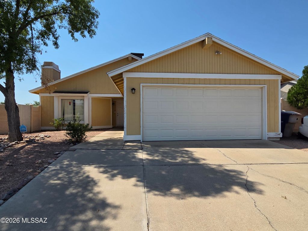 10044 E Leila Drive, Tucson, AZ 85730