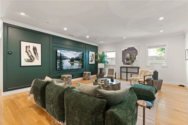 742 N Detroit Street, Los Angeles, CA 90046