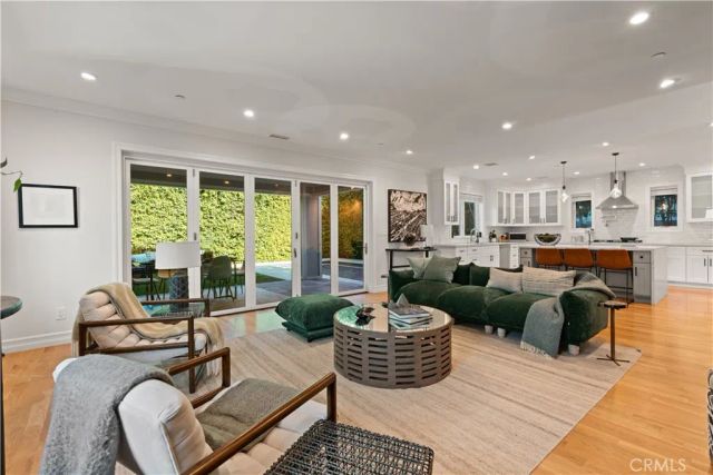 742 N Detroit Street, Los Angeles, CA 90046