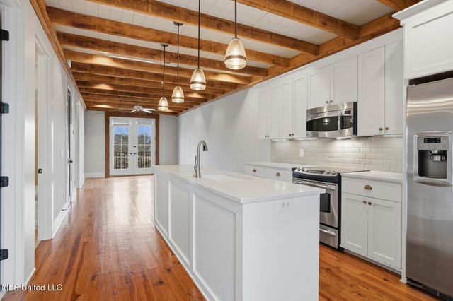 301 Northlake Avenue, 213, Ridgeland, MS 39157