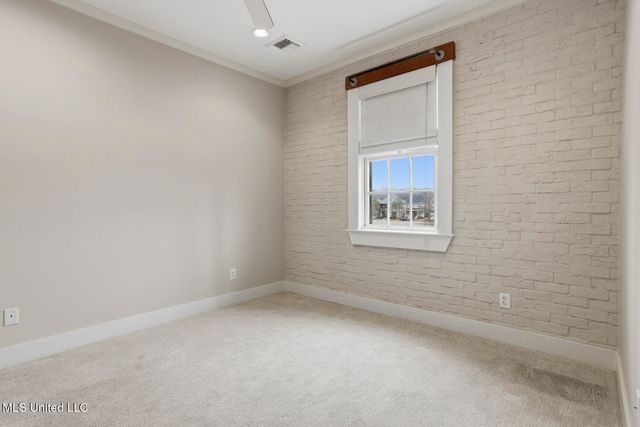 301 Northlake Avenue, 213, Ridgeland, MS 39157