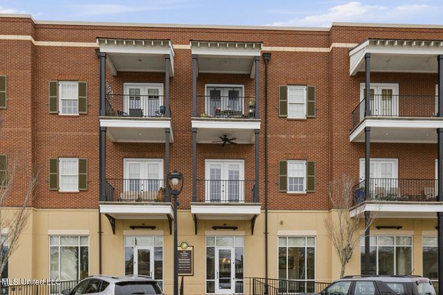 301 Northlake Avenue, 213, Ridgeland, MS 39157