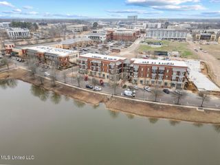 301 Northlake Avenue, 213, Ridgeland, MS 39157