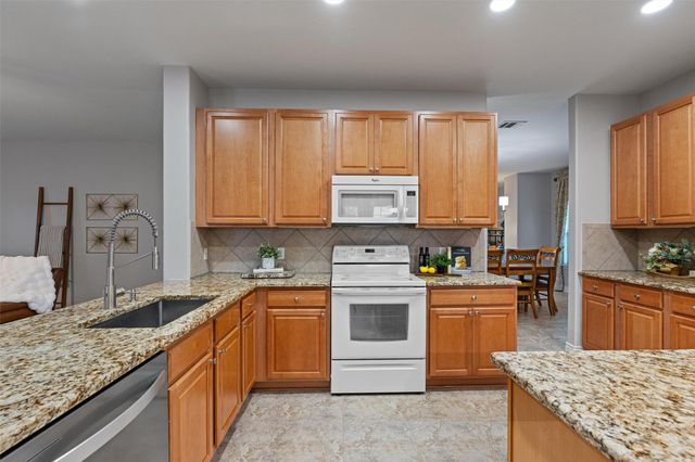 219 Wildwood DR, Georgetown, TX 78633
