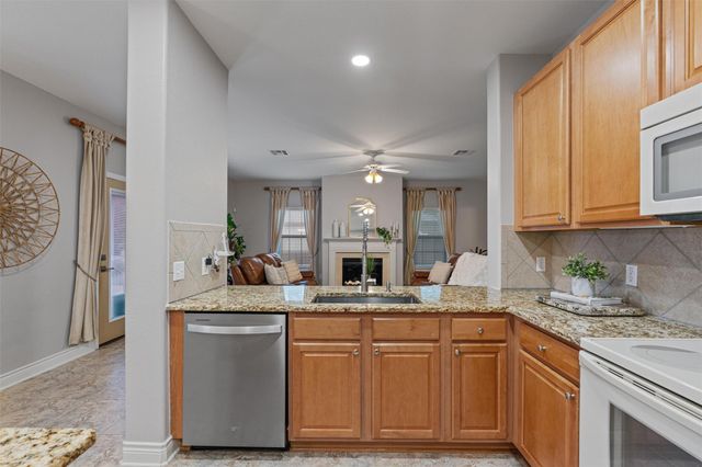 219 Wildwood DR, Georgetown, TX 78633