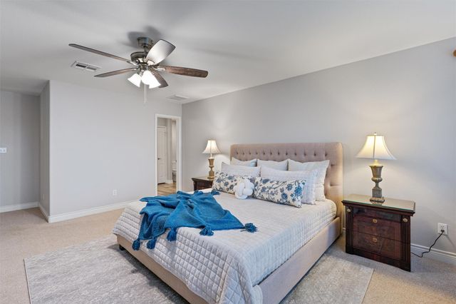 219 Wildwood DR, Georgetown, TX 78633