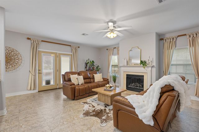 219 Wildwood DR, Georgetown, TX 78633
