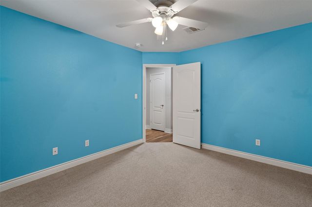 219 Wildwood DR, Georgetown, TX 78633