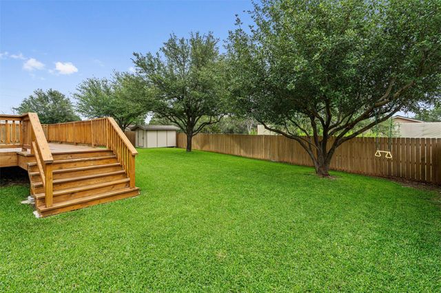 219 Wildwood DR, Georgetown, TX 78633