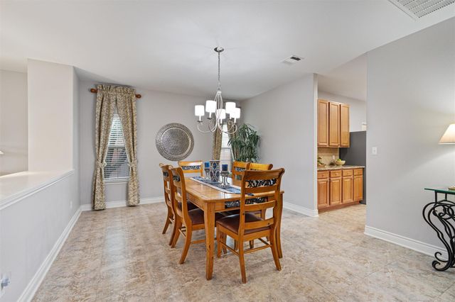 219 Wildwood DR, Georgetown, TX 78633