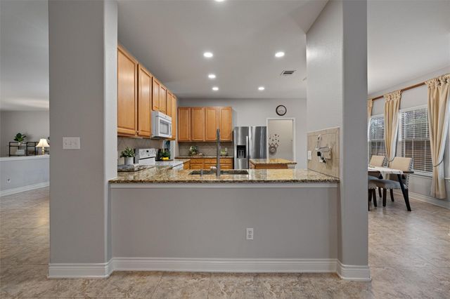 219 Wildwood DR, Georgetown, TX 78633
