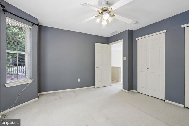 8 FOUNTAIN CT, Cherry Hill, NJ 08034