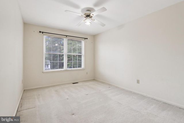 8 FOUNTAIN CT, Cherry Hill, NJ 08034