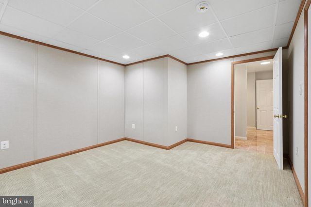 8 FOUNTAIN CT, Cherry Hill, NJ 08034