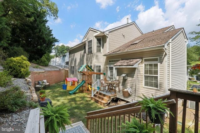 8 FOUNTAIN CT, Cherry Hill, NJ 08034