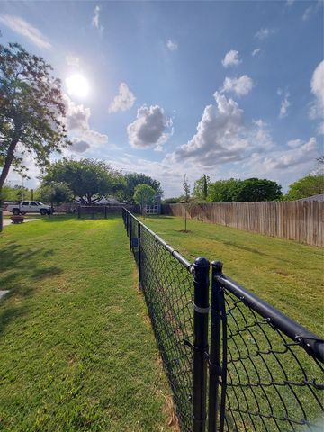 209 Green Pasture, Hutto, TX 78634