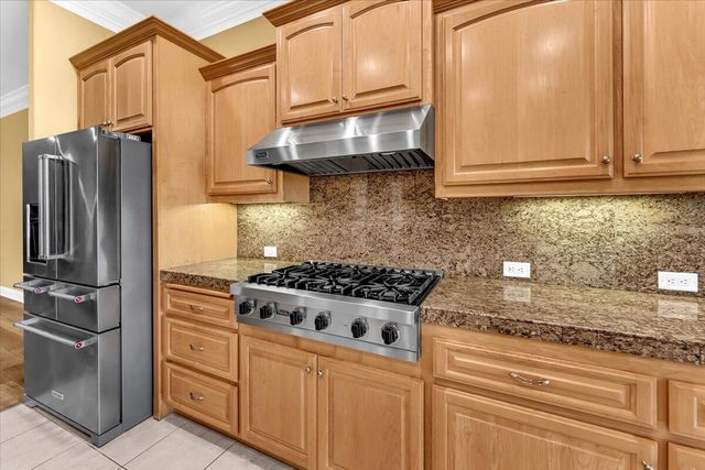 827 Santa Cruz Drive, Redding, CA 96003