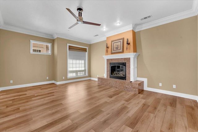 827 Santa Cruz Drive, Redding, CA 96003