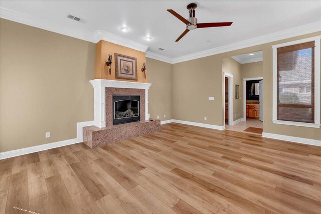 827 Santa Cruz Drive, Redding, CA 96003