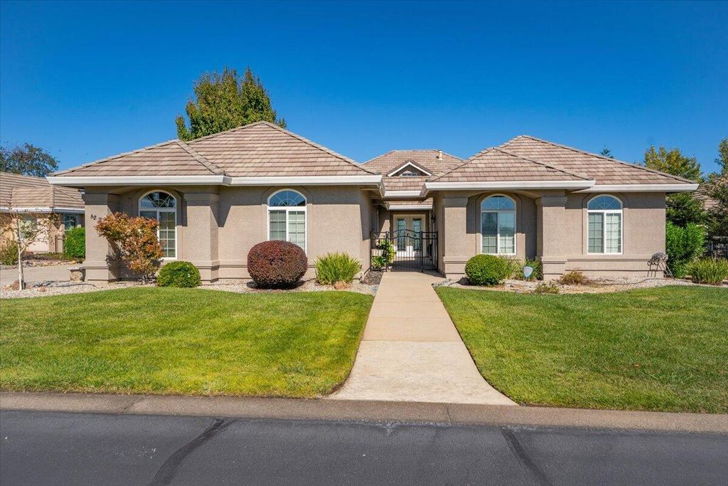 827 Santa Cruz Drive, Redding, CA 96003