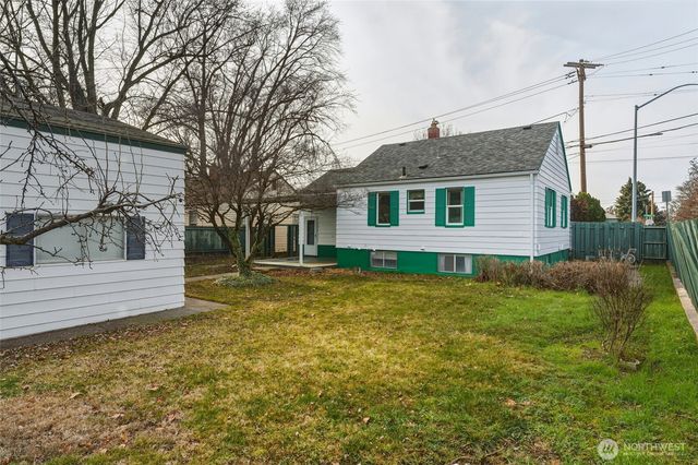 1044 N Clinton St, Walla Walla, WA 99362