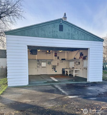 1044 N Clinton St, Walla Walla, WA 99362