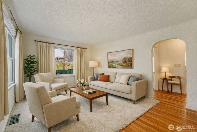 1044 N Clinton St, Walla Walla, WA 99362